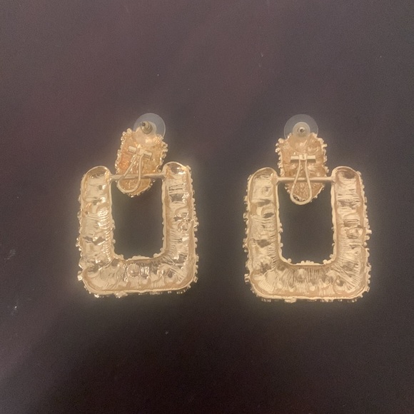 Beautiful gold Zara statement earrings! - Picture 2 of 2